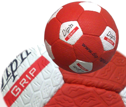 Fußball mit Reifenprofil